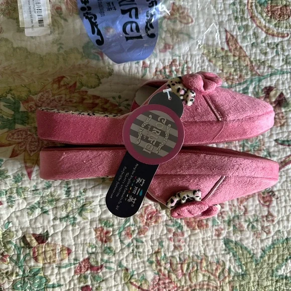Pink Women's Slippers - Picture 7 of 7